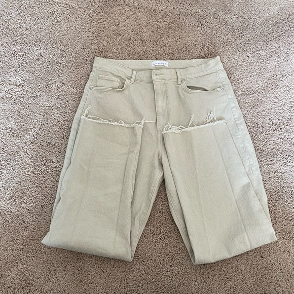 NWOT Cropped Jeans - Picture 1 of 4